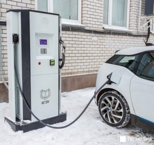 В Казани сделали временными разрешения на бесплатную парковку электромобилей