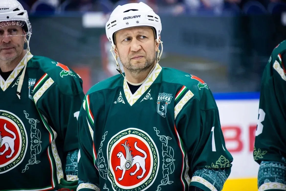 «Герои Татарстана»: благотворительный гала-матч ко Дню защитника Отечества собрал на льду легенд хоккея и воинов «Герои Татарстана»: благотворительный гала-матч ко Дню защитника Отечества собрал на льду легенд хоккея и воинов