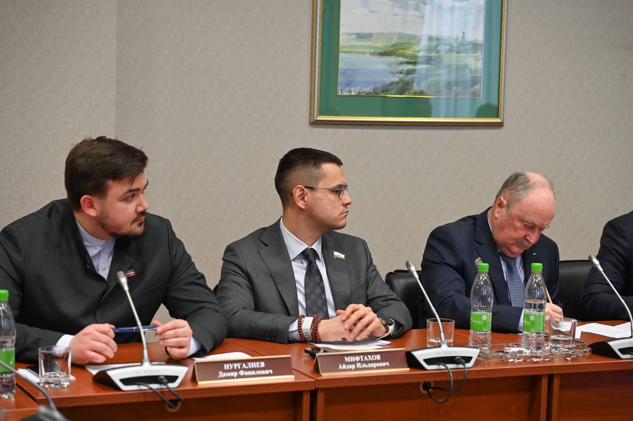 Депутаты Государственной Думы и Государственного Совета обсудили вопросы социальной поддержки участников СВО Депутаты Государственной Думы и Государственного Совета обсудили вопросы социальной поддержки участников СВО