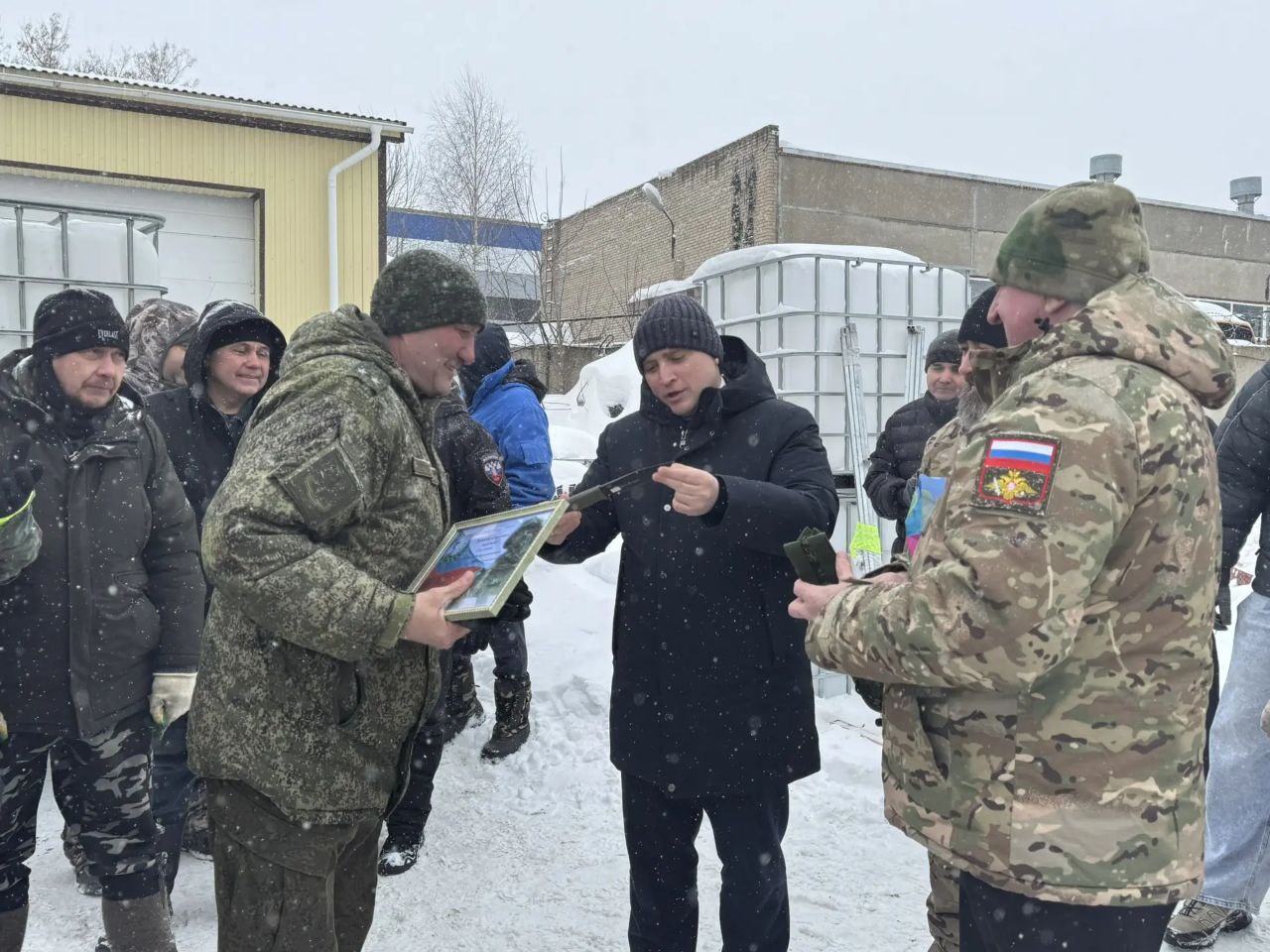 Сегодня Нижнекамск отправил третью в этом году крупную партию гумпомощи в зону СВО Сегодня Нижнекамск отправил третью в этом году крупную партию гумпомощи в зону СВО