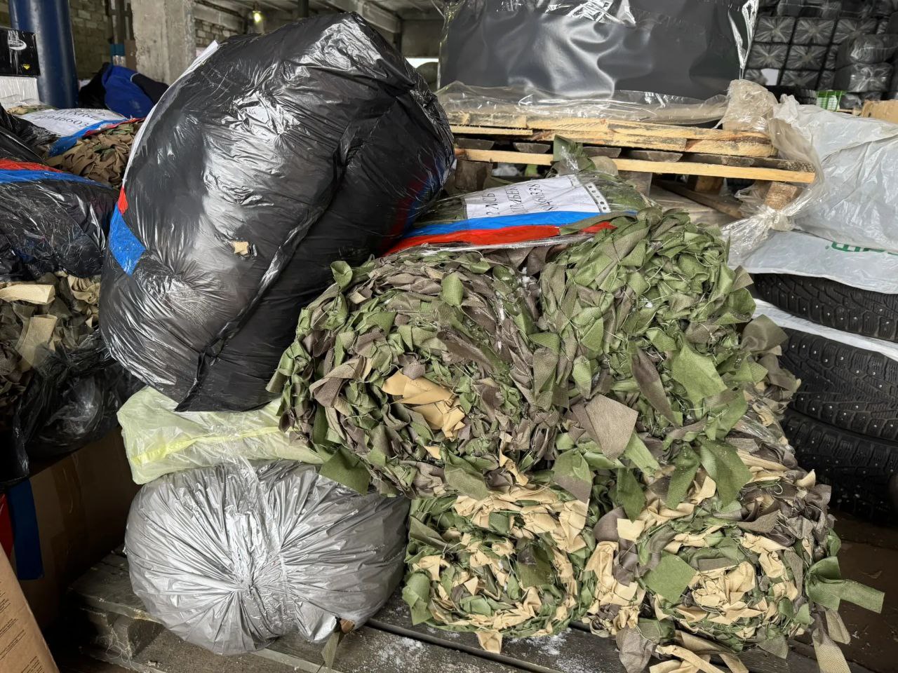 Сегодня Нижнекамск отправил третью в этом году крупную партию гумпомощи в зону СВО Сегодня Нижнекамск отправил третью в этом году крупную партию гумпомощи в зону СВО