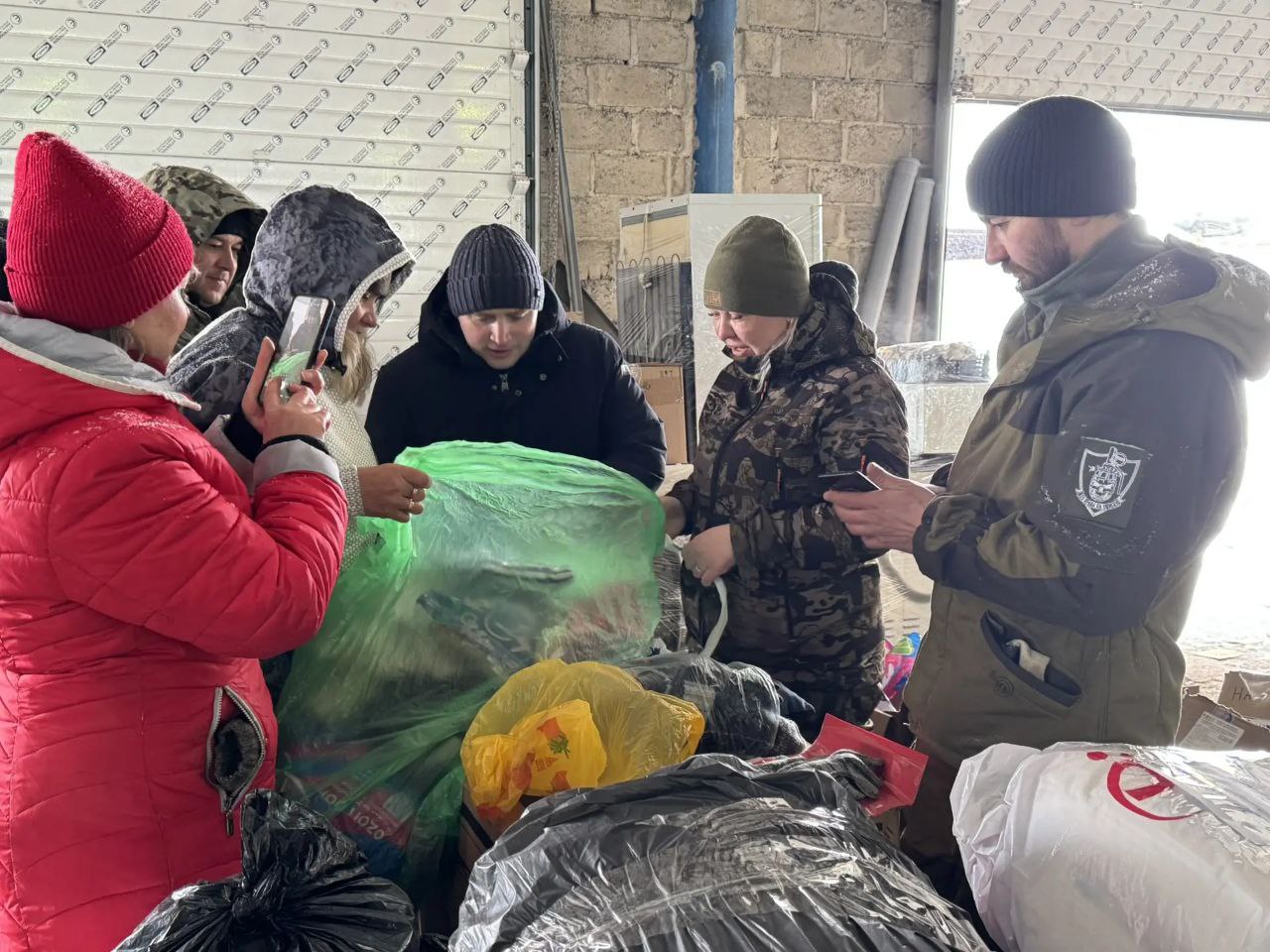 Сегодня Нижнекамск отправил третью в этом году крупную партию гумпомощи в зону СВО Сегодня Нижнекамск отправил третью в этом году крупную партию гумпомощи в зону СВО