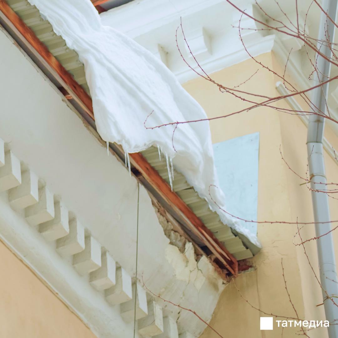 За сутки в Казани очистили от снега и наледи 116 крыш