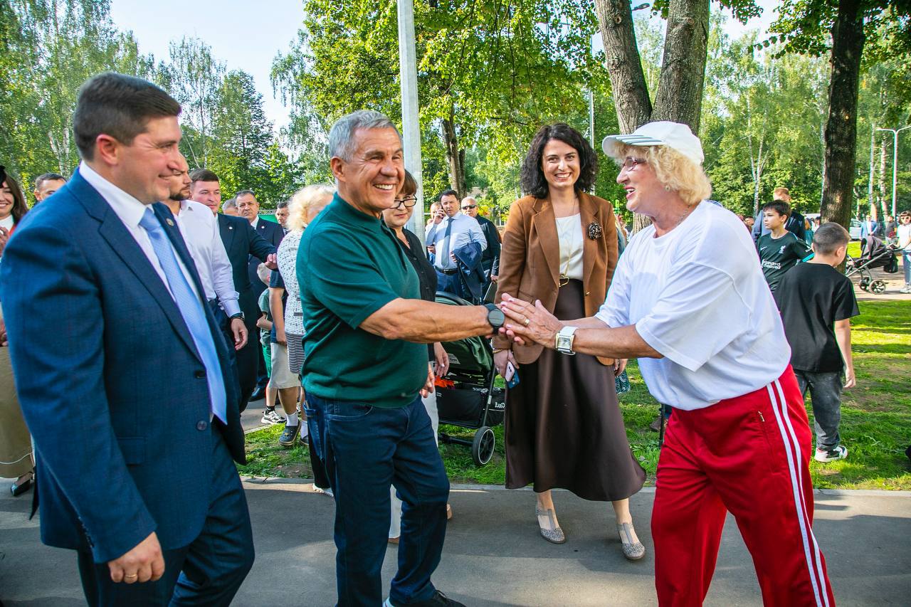 Сегодня поздравления с днем рождения принимает Рустам Нургалиевич Минниханов! Сегодня поздравления с днем рождения принимает Рустам Нургалиевич Минниханов!