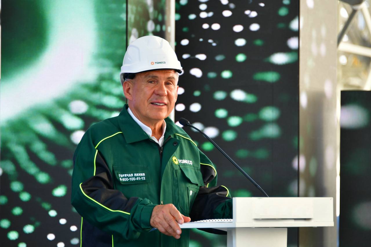 Сегодня поздравления с днем рождения принимает Рустам Нургалиевич Минниханов! Сегодня поздравления с днем рождения принимает Рустам Нургалиевич Минниханов!