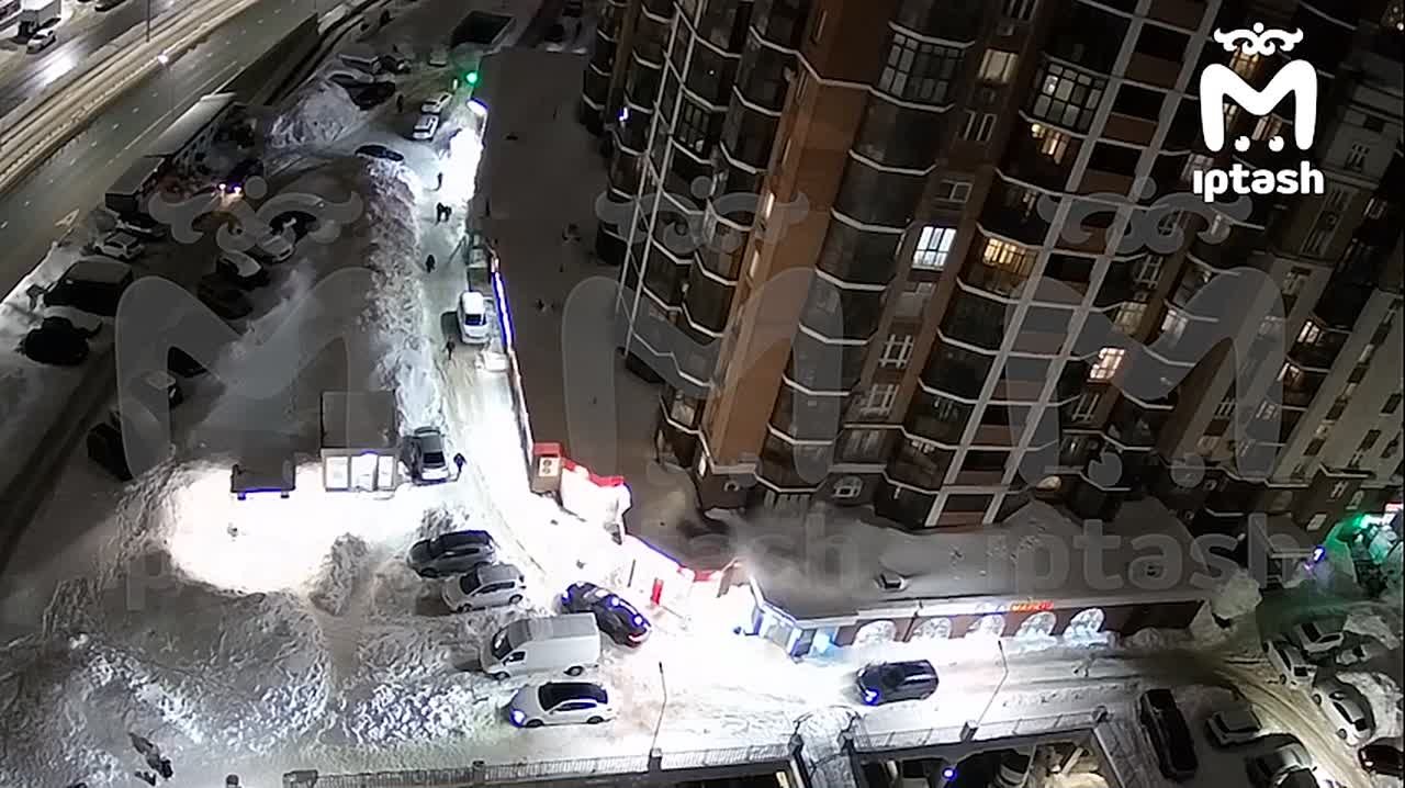 Ещё одна лавина сошла в Казани — в этот раз в ЖК "Солнечный город"