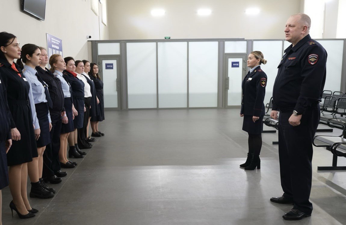 В Казани открылся обновленный отдел по вопросам миграции В Казани открылся обновленный отдел по вопросам миграции