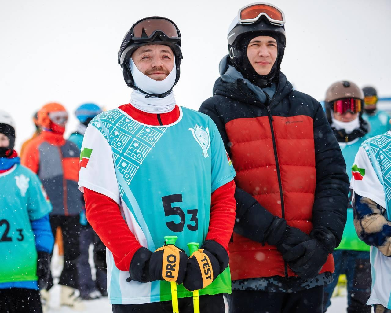 Горнолыжный сезон еще не заканчивается Горнолыжный сезон еще не заканчивается