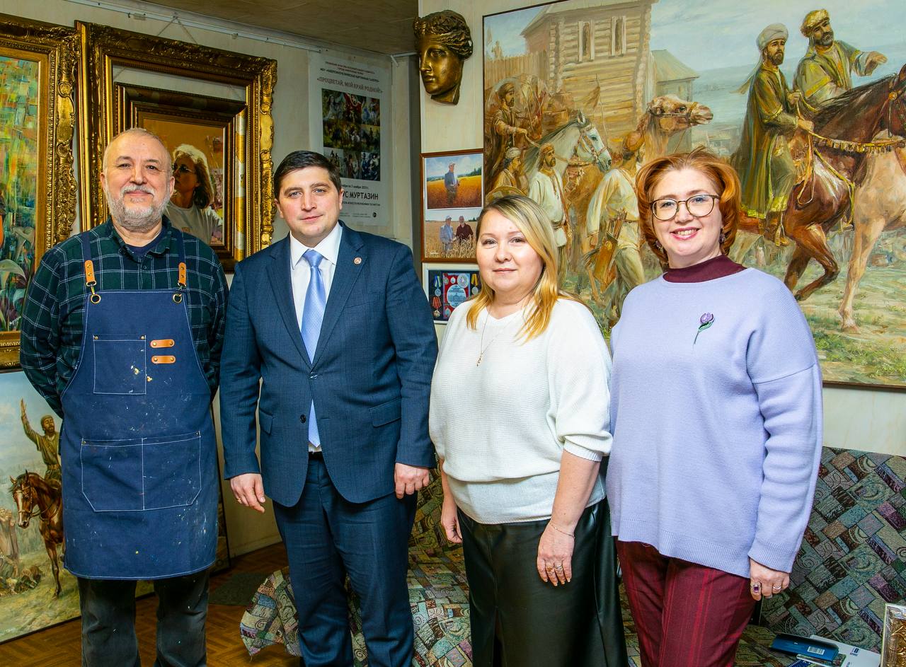 Сегодня после рабочих задач удалось на несколько минут погрузиться в искусство, на встрече с заслуженным деятелем искусств Республики Татарстан, художником Ильдусом Муртазиным Сегодня после рабочих задач удалось на несколько минут погрузиться в искусство, на встрече с заслуженным деятелем искусств Республики Татарстан, художником Ильдусом Муртазиным