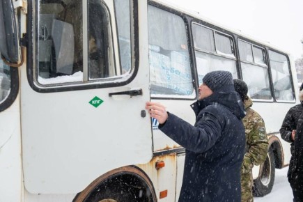 Автобус, 4 машины и 45 тонн груза отправлены из Нижнекамска в зону СВО