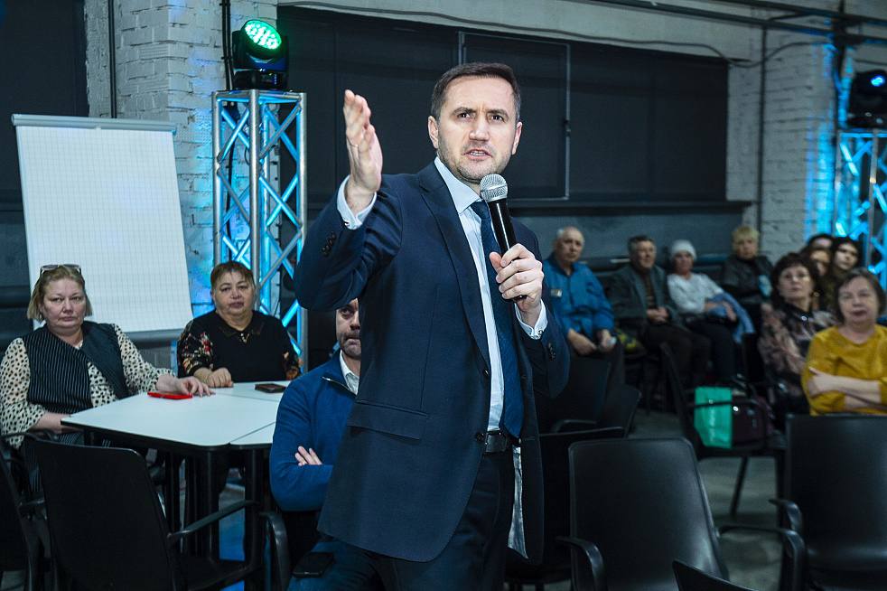 В ЦКИ «База» экспертному сообществу презентовали мастер-план развития Нижнекамска, созданный при поддержке СИБУРа В ЦКИ «База» экспертному сообществу презентовали мастер-план развития Нижнекамска, созданный при поддержке СИБУРа