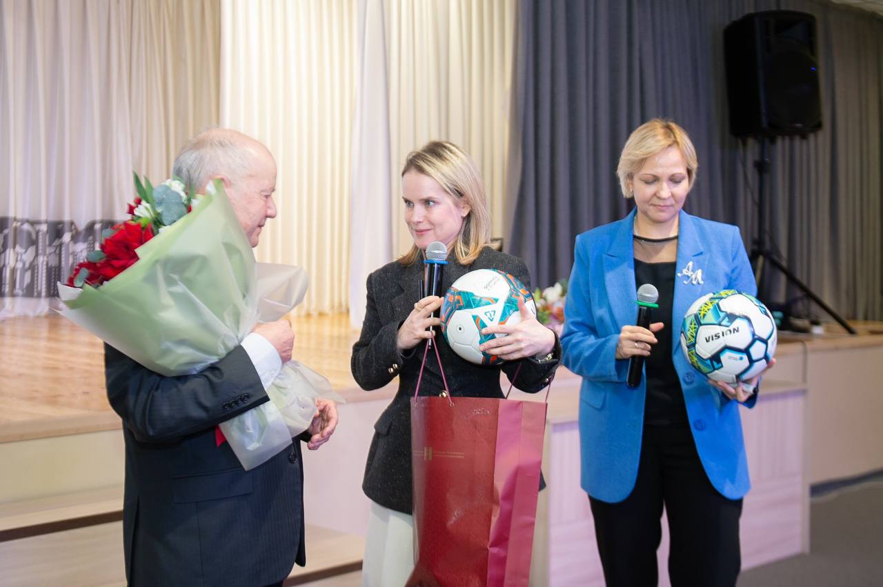 В школе №36 прошёл первый «Табеевский диктант», приуроченный ко дню рождения выдающегося советского партийного деятеля Фикрята Табеева В школе №36 прошёл первый «Табеевский диктант», приуроченный ко дню рождения выдающегося советского партийного деятеля Фикрята Табеева