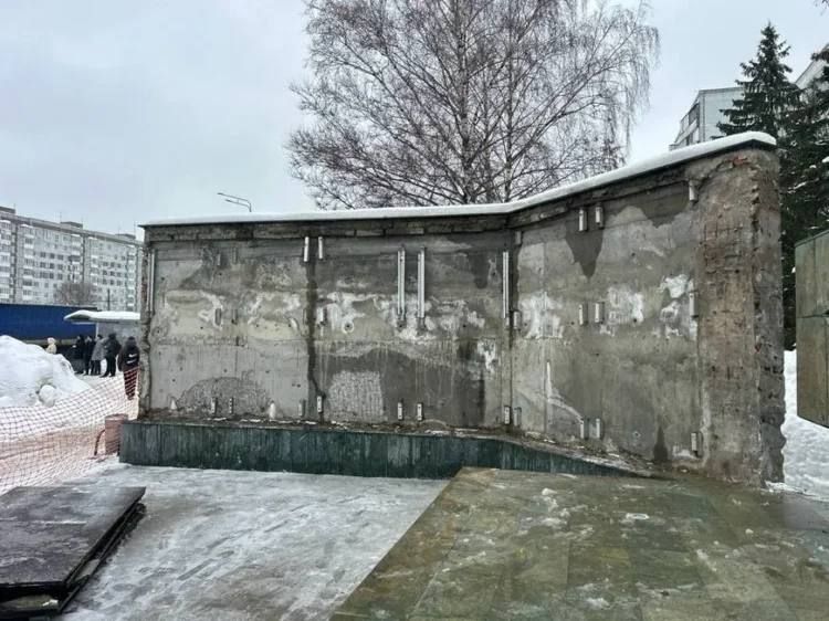 В Казани началась реставрация памятника ликвидаторам Чернобыльской АЭС