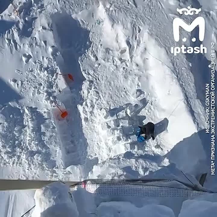 Казанец строит 16-метрового снеговика, чтобы побить рекорд России