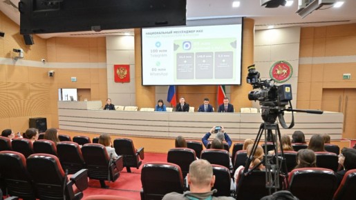 � ����������� MAX ������������ �������� ����� �������� � ��������