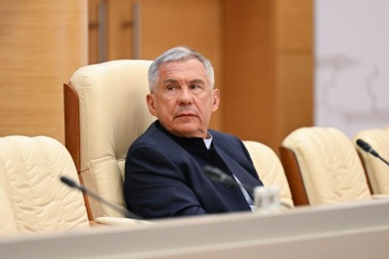 Инновационные разработки в химии и нефтехимии представили Рустаму Минниханову