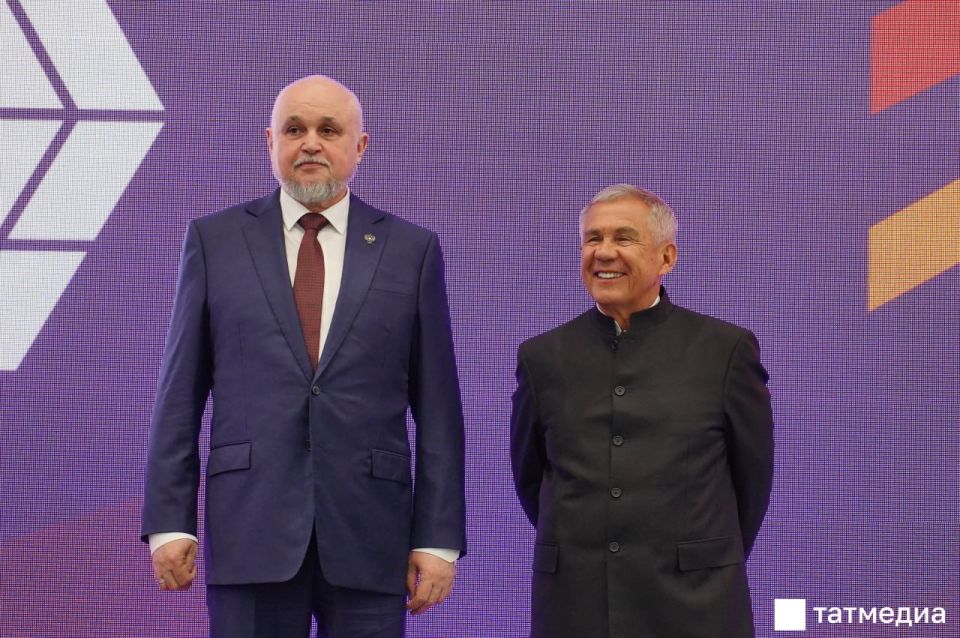 Рустам Минниханов и Сергей Цивилев открыли в Казани международный форум «Энергопром»