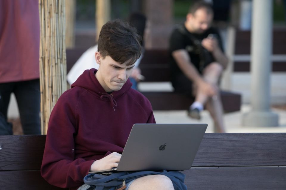 Apple ��������� ����� ������� � ��������� ���������� �������������, ����� ���