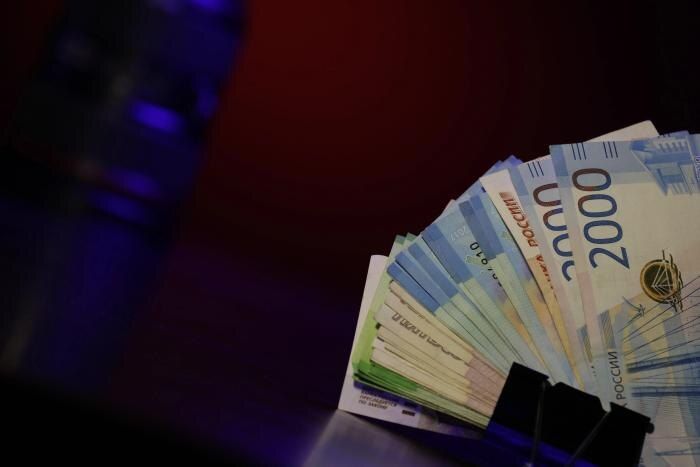 Россия расширяет контроль над безналичными доходами граждан
