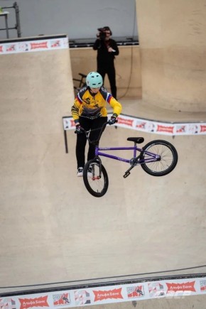 �������� ����������� ����� ������� ����� ��������� ������� ����� ����� ������ �� BMX-���������