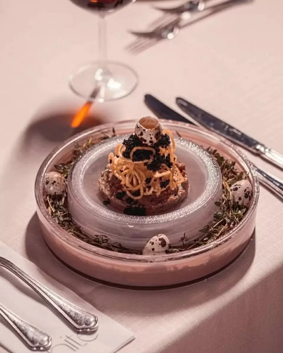 Стекло, которое удивляет: элегантность и прочность в одном флаконе