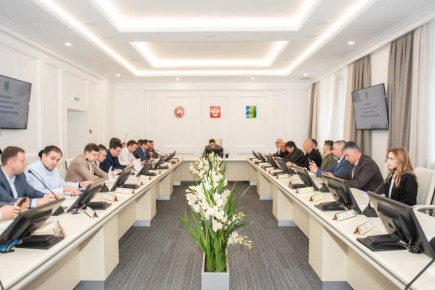 В Нижнекамске состоялось заседание инвестиционного совета под председательством главы НМР Радмира Беляева