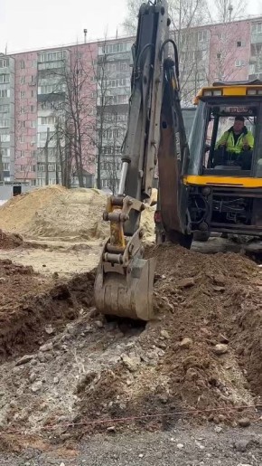 Начинаем день с прогулки!. По двору на ул.Сафиуллина, 26а! Пространство сделают удобным для всех жителей: для детей появится яркая площадка, для взрослых — современное спортивное оборудование