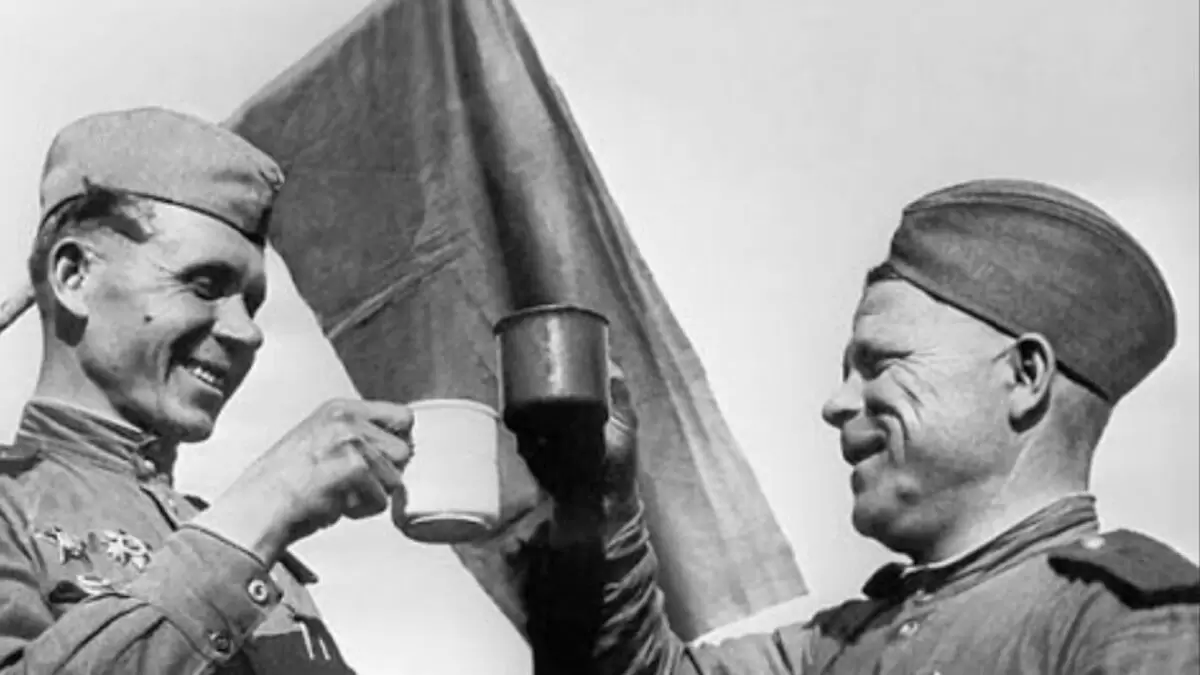 Наркомовские 100 грамм: Как водочный паёк стал символом войны