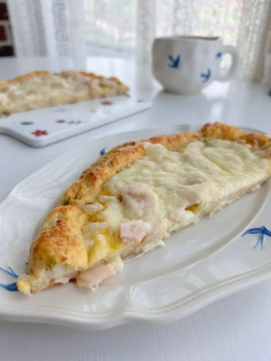 Творожные лепешки с зеленью: идеальный перекус для гурманов