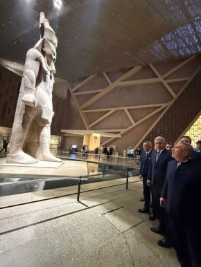 Рустам Минниханов посетил Большой египетский музей