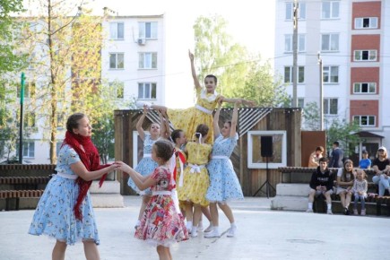 ������, 1 ���, ���������� �������� �������� ����� � �����