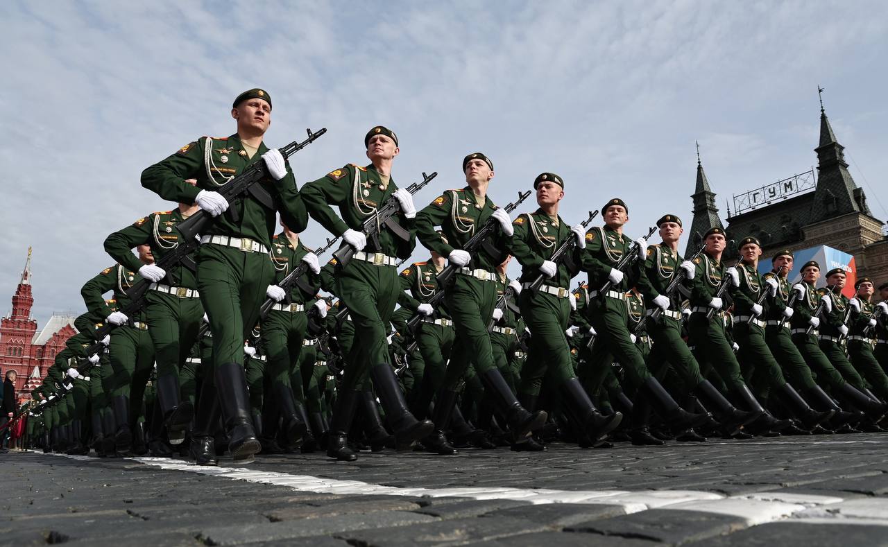Отсутствие военной техники на параде Победы Владимир Путин объяснил необходимостью сосредоточить армию на боевых задачах Отсутствие военной техники на параде Победы Владимир Путин объяснил необходимостью сосредоточить армию на боевых задачах