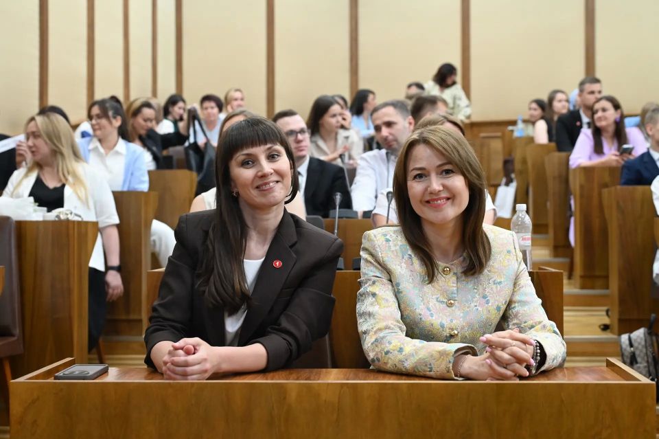 Марат Ахметов активистам «Движения первых»: «В Татарстане созданы все возможности для формирования вашего будущего» Марат Ахметов активистам «Движения первых»: «В Татарстане созданы все возможности для формирования вашего будущего»