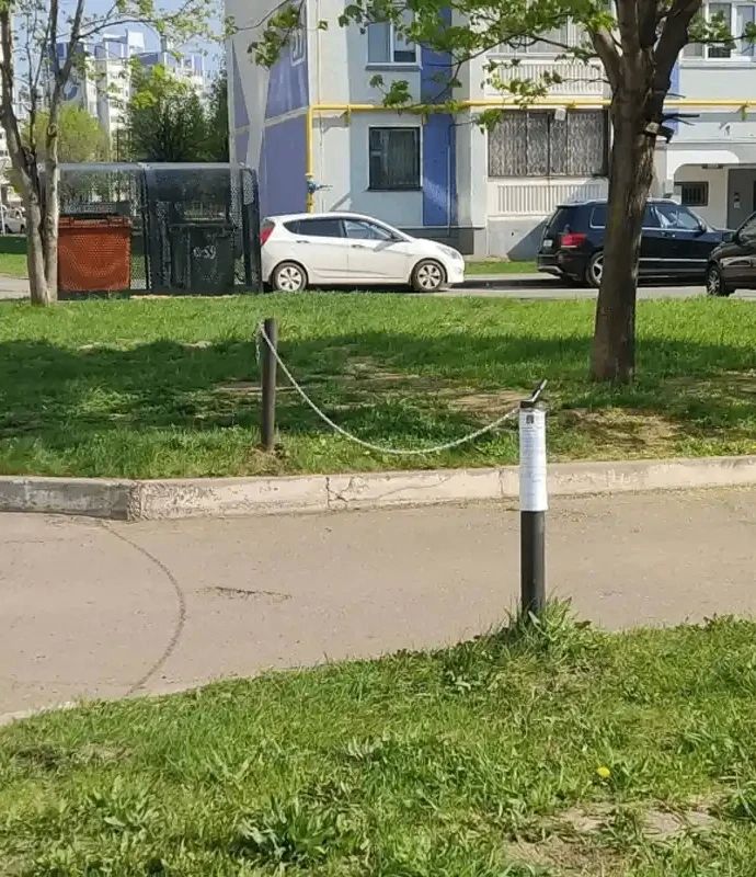 В Нижнекамске выявили незаконное перекрытие дворовой дороги