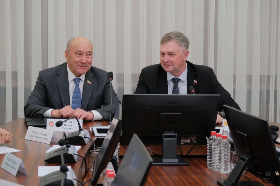 Марат Ахметов встретился с представителями татарской общественности Кировской области