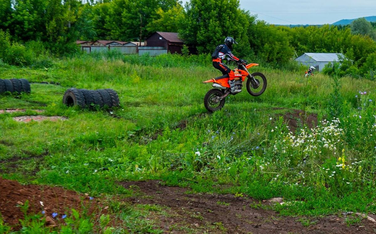 Провели объезд несколько городских объектов, чтобы на местах обсудить рабочие вопросы Провели объезд несколько городских объектов, чтобы на местах обсудить рабочие вопросы