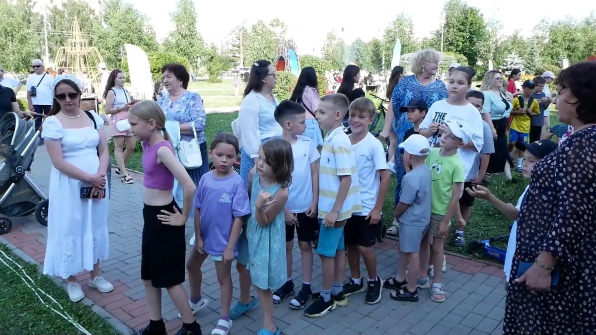В парке «Солнечная поляна» прошло мероприятие под названием «Молодежный движ», которое стало частью большого проекта «Курше» В парке «Солнечная поляна» прошло мероприятие под названием «Молодежный движ», которое стало частью большого проекта «Курше»