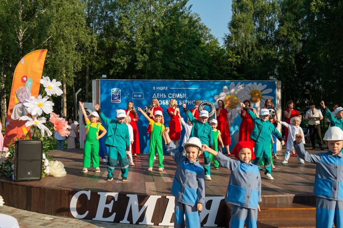В парке «Семья» прошел семейный фестиваль, посвященный Дню семьи, любви и верности В парке «Семья» прошел семейный фестиваль, посвященный Дню семьи, любви и верности