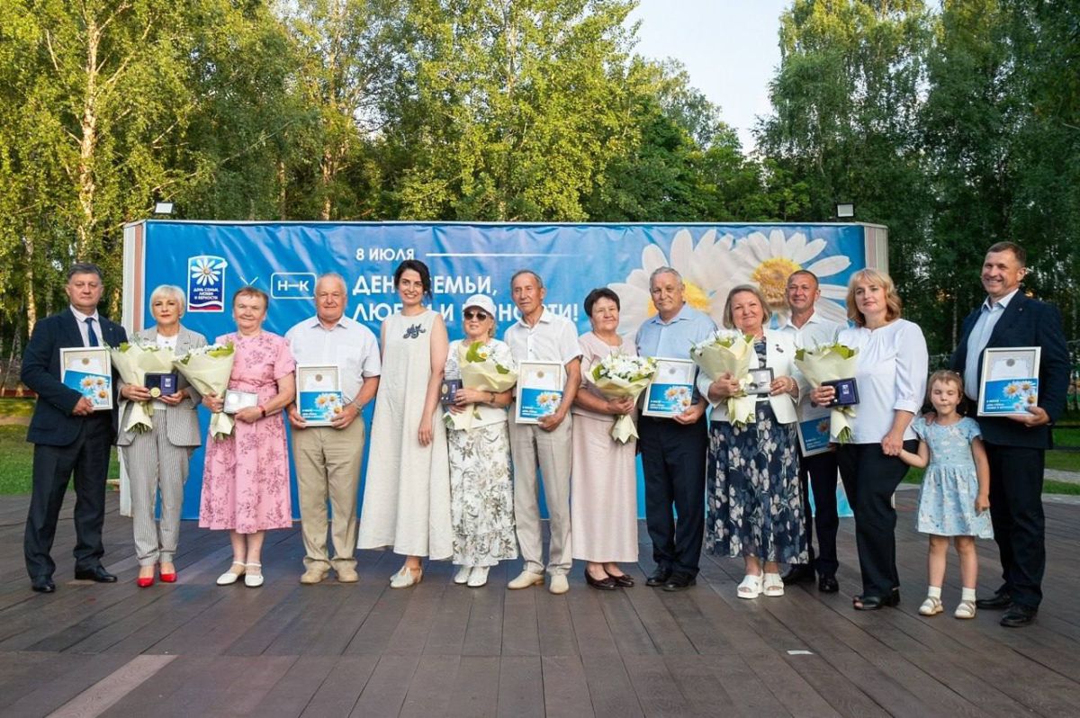В парке «Семья» прошел семейный фестиваль, посвященный Дню семьи, любви и верности В парке «Семья» прошел семейный фестиваль, посвященный Дню семьи, любви и верности