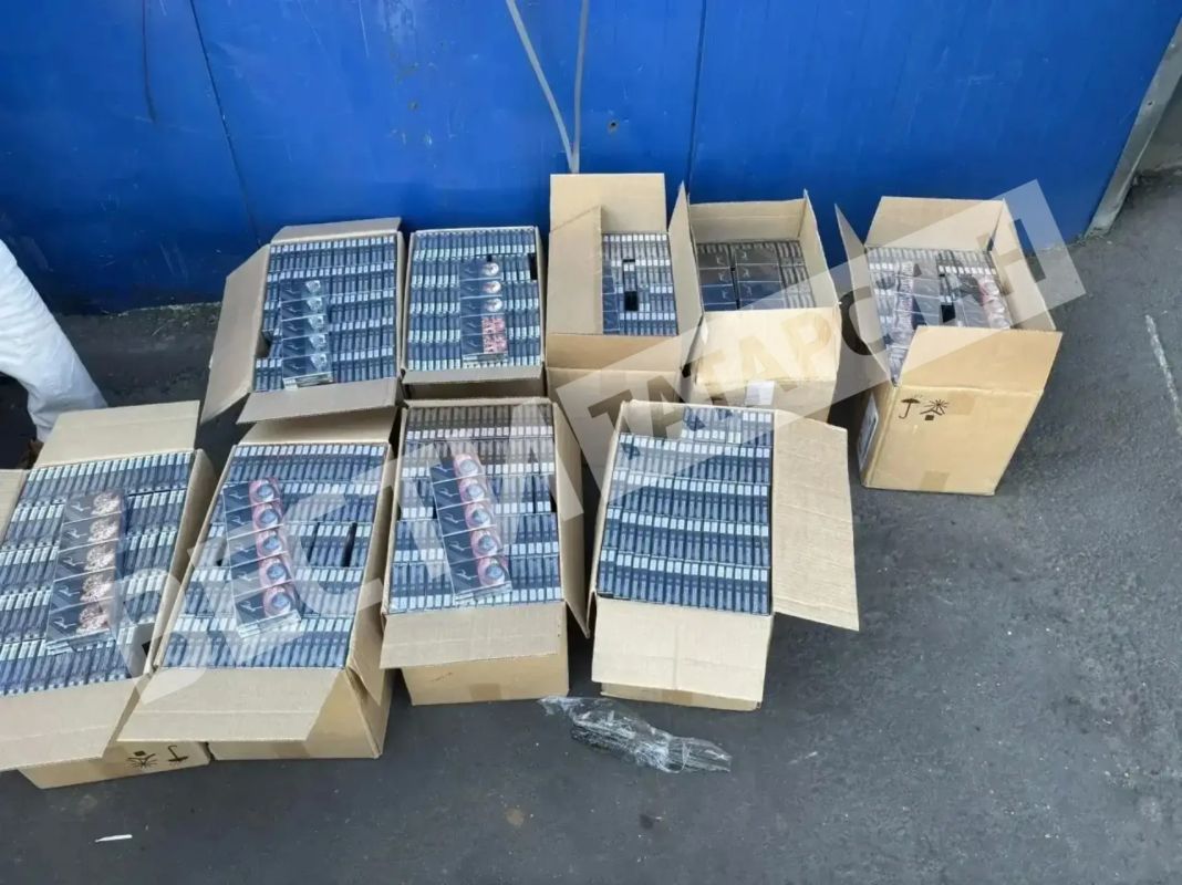 Татарстанские таможенники пресекли канал поставки контрафактных сигарет в Казань