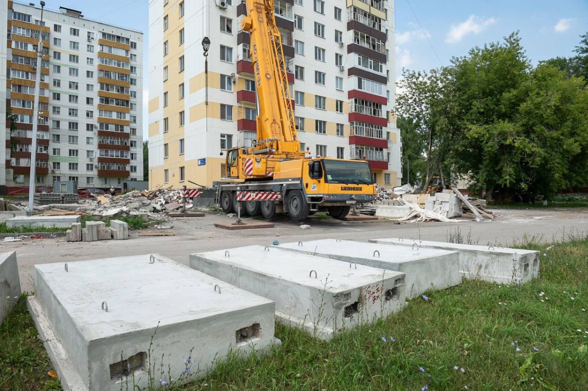 Сегодня вместе с министром строительства, архитектуры и ЖКХ Республики Татарстан проинспектировали ход восстановительных работ в доме на улице Чабьинской, 3, который пострадал в результате атаки БПЛА 12 июня Сегодня вместе с министром строительства, архитектуры и ЖКХ Республики Татарстан проинспектировали ход восстановительных работ в доме на улице Чабьинской, 3, который пострадал в результате атаки БПЛА 12 июня