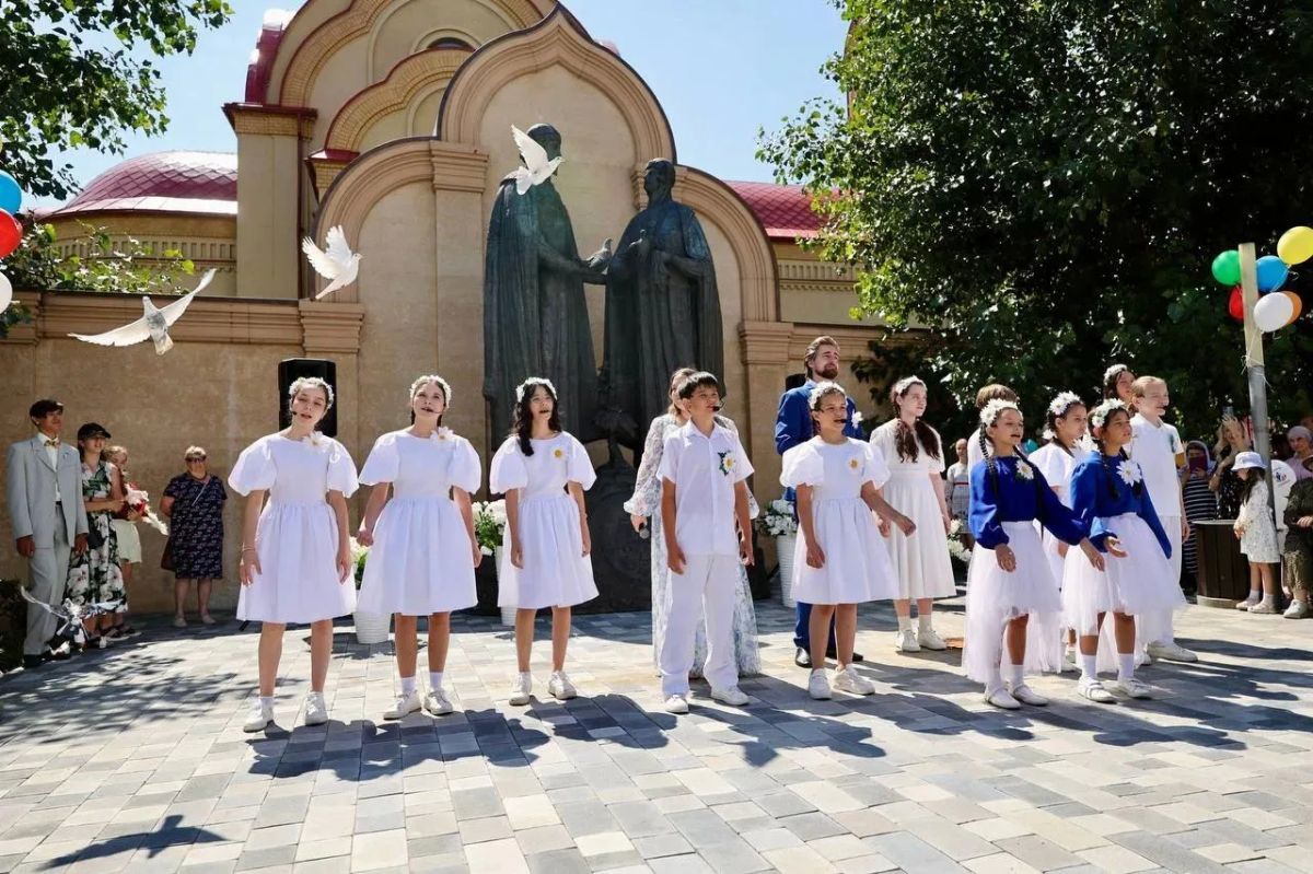 В День семьи, любви и верности в Казани епархиальный миссионерский отдел провел несколько мероприятий В День семьи, любви и верности в Казани епархиальный миссионерский отдел провел несколько мероприятий