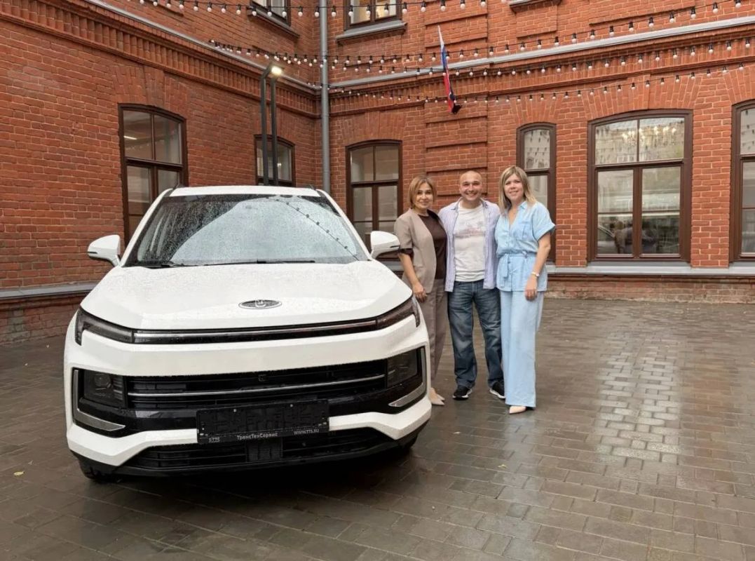 Ветеран СВО из Альметьевска получил автомобиль с ручным управлением Ветеран СВО из Альметьевска получил автомобиль с ручным управлением