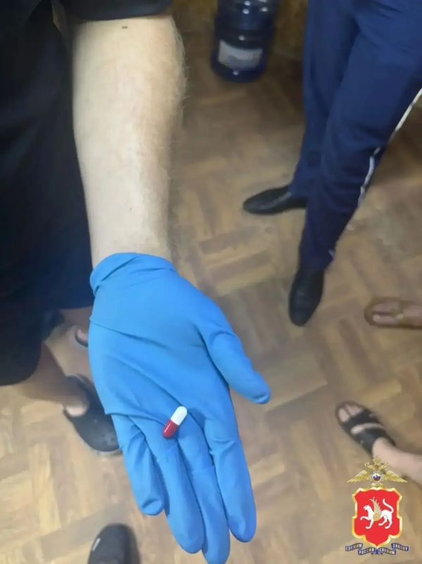 Инспекторы ГИБДД Нижнекамска задержали в лесопосадке мужчину с наркотиками Инспекторы ГИБДД Нижнекамска задержали в лесопосадке мужчину с наркотиками