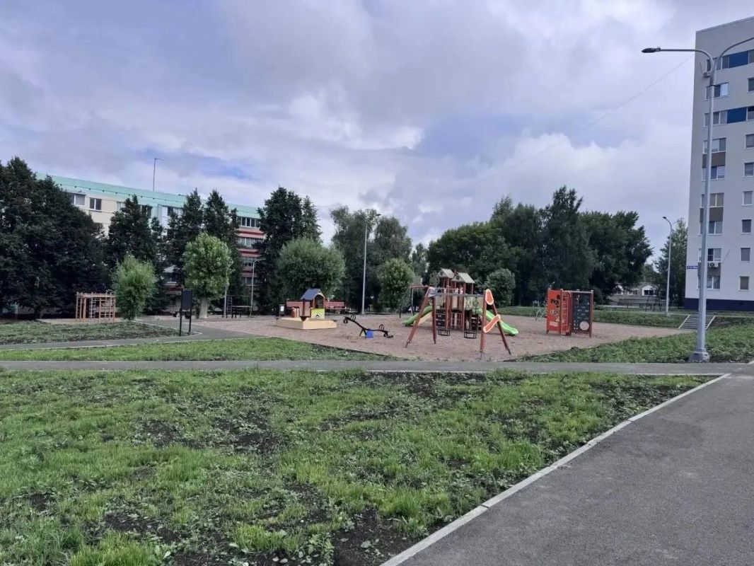 В Камских Полянах хорошие новости: завершилась приёмка дворов, которые благоустроили в 2026 году по республиканской программе «Наш двор» В Камских Полянах хорошие новости: завершилась приёмка дворов, которые благоустроили в 2026 году по республиканской программе «Наш двор»