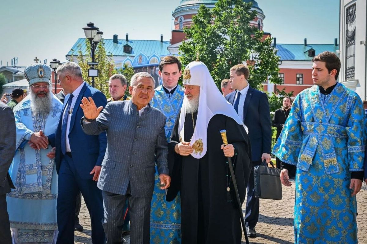 Рустам Минниханов: Благодарю Патриарха Московского и всея Руси Кирилла за доброе внимание к нашей республике! Сегодня в Казанском Богородицком монастыре Святейший Владыка провел чин освящения восстановленного храма Николы... Рустам Минниханов: Благодарю Патриарха Московского и всея Руси Кирилла за доброе внимание к нашей республике! Сегодня в Казанском Богородицком монастыре Святейший Владыка провел чин освящения восстановленного храма Николы...
