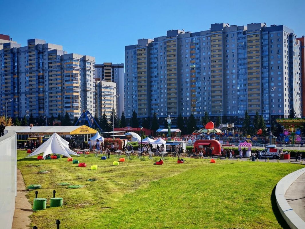 Сегодня 17 стартов на дистанциях до 2400 метров Сегодня 17 стартов на дистанциях до 2400 метров