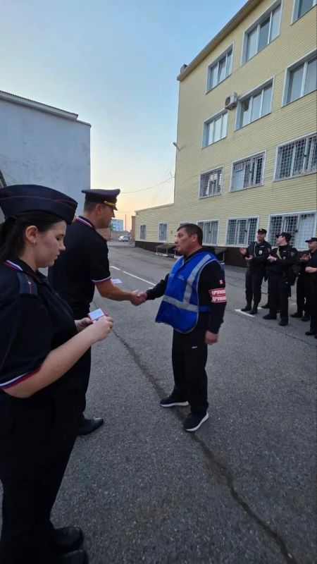 В Бугульме новые члены ДНД получили удостоверения В Бугульме новые члены ДНД получили удостоверения