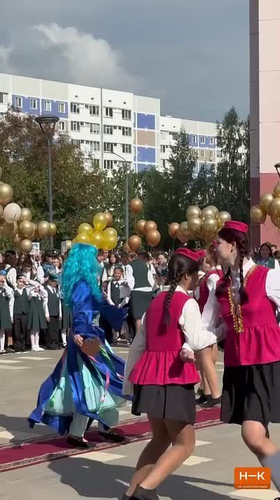 Снова школа, встречи с друзьями и новые знания!