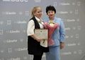 Лилия Маврина вручила сотрудникам ГИПО свидетельства о занесении на Электронную доску почета